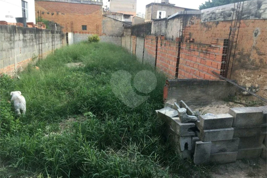 Terreno com 350m2 de área total, localizado no melhor da Vila Santa Catarina !!