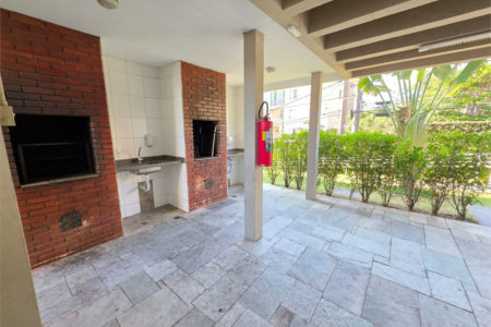 Magnífico Apartamento – Vista Amaralina | 02 DORMS | VARANDA C/ VISTA LIVRE | PISO LAMINADO | PISCINAS | 1 VAGA LIVRE | ISENTO IPTU !!!!
