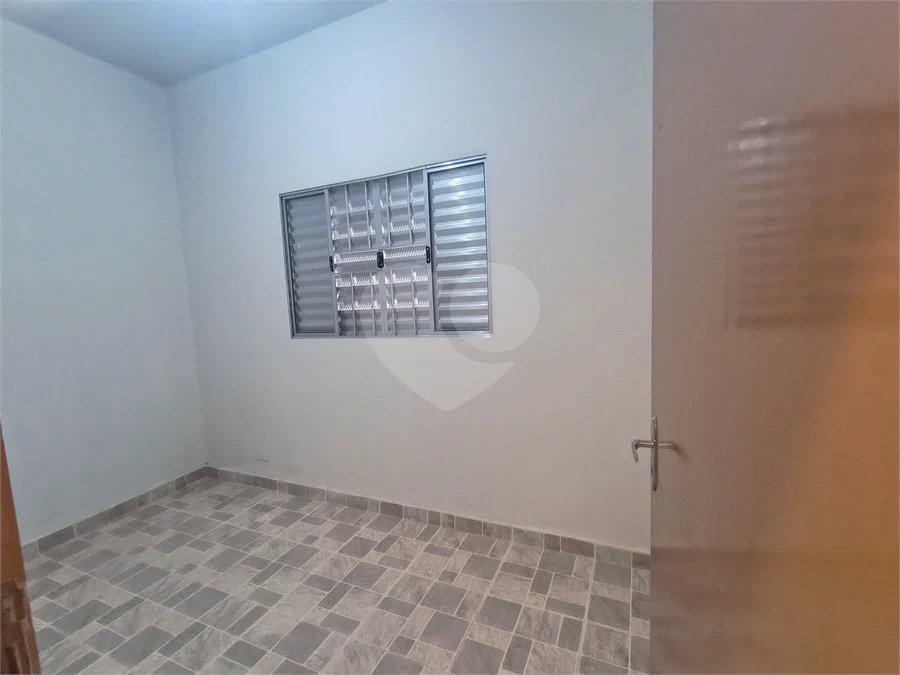 Casa para Locação no Jardim Pau Preto – Indaiatuba/SP - 3 dormitórios, quintal e garagem com portão manual