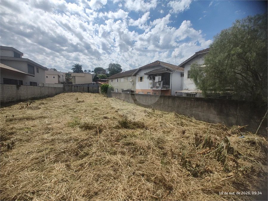 Terreno em Atibaia com 652 metros, pronto para construir no Jardim do Lago, aceita financiamento