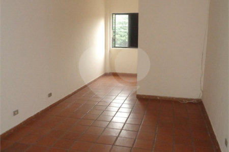 Sala comercial para locação na Lucas
