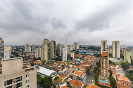 Apartamento à venda com 3 quartos, sendo 2 suítes, em Campo Belo, São Paulo, SP