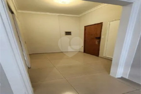 Apartamento à venda no bairro Barra Funda.