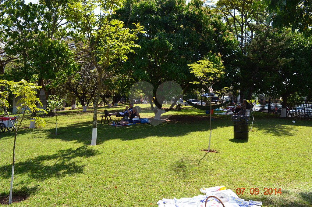 Linda casa para venda em Indaiatuba/SP com pomar.