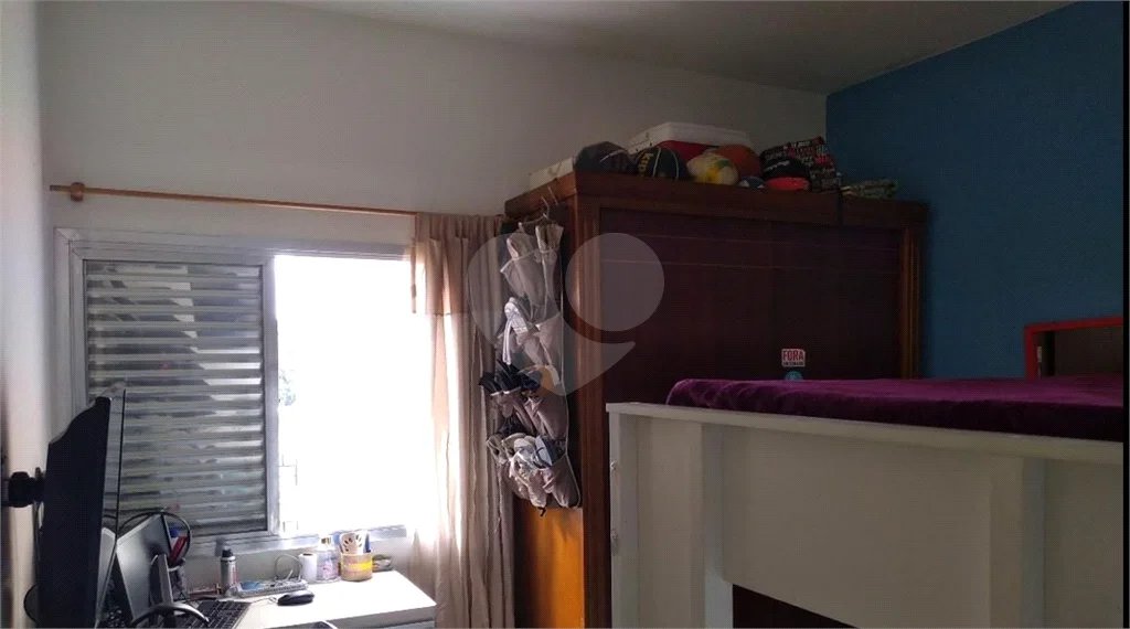 Apartamento com três dormitórios no Bom Retiro.