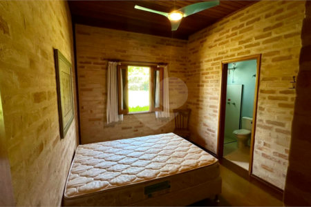 Casa para venda no Condomínio Vivenda do Broa.