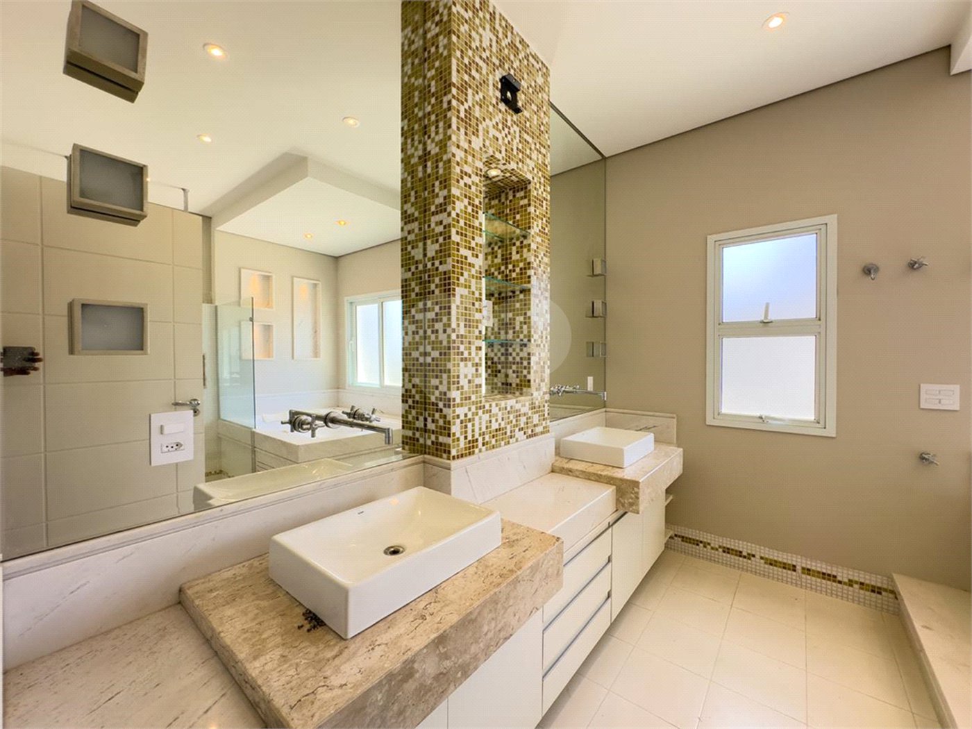 Lindo sobrado para venda em Indaiatuba/SP - Condomínio Esplendor. R$ 3.300.000,00.