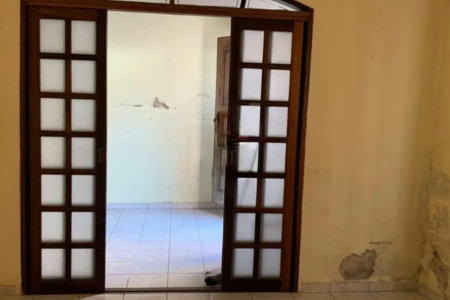 Casa Térrea à venda com 2 quartos 2 vagas em Vila Gomes a 100m da USP