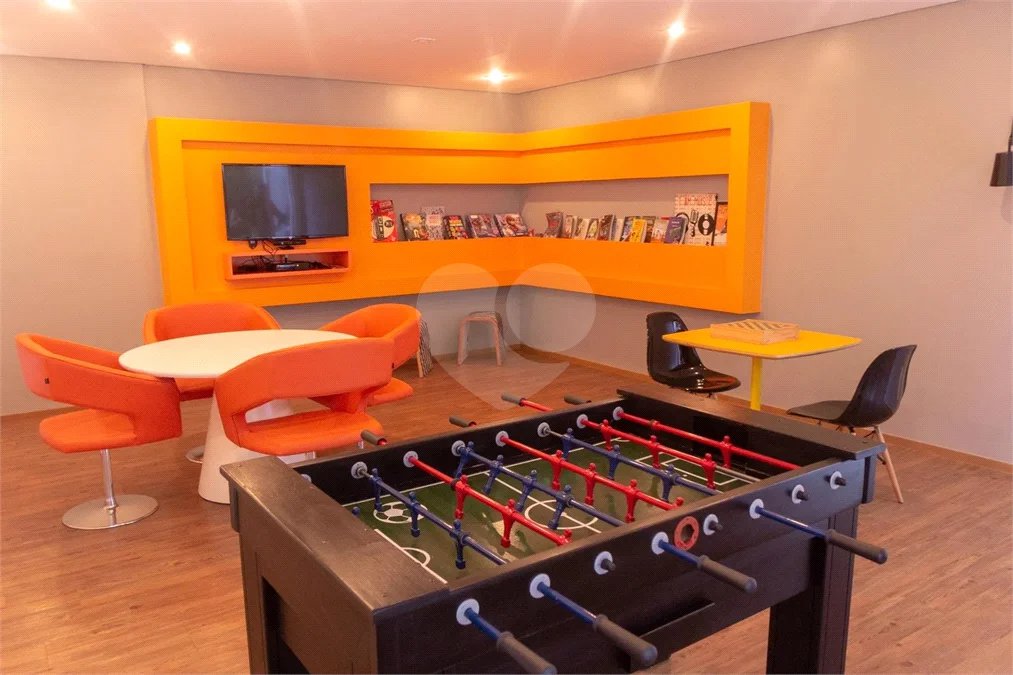Espaço, conforto e uma localização privilegiada fazem deste apartamento mobiliado no Baeta Neves, em São Bernardo do Campo, uma excelente opção para seu novo lar. Com 118 m², três dormitórios e quatro banheiros, o imóvel oferece ambientes amplos para acomodar a família e receber amigos com comodidad