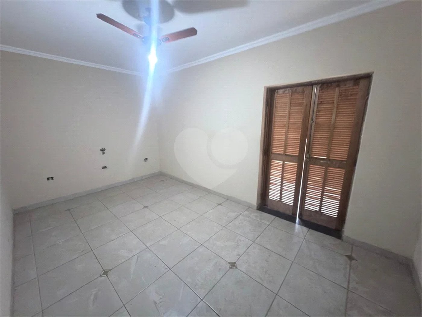 Casa Completa à Venda ou para Locação no Bairro Caxambu– Conforto e Sofisticação!