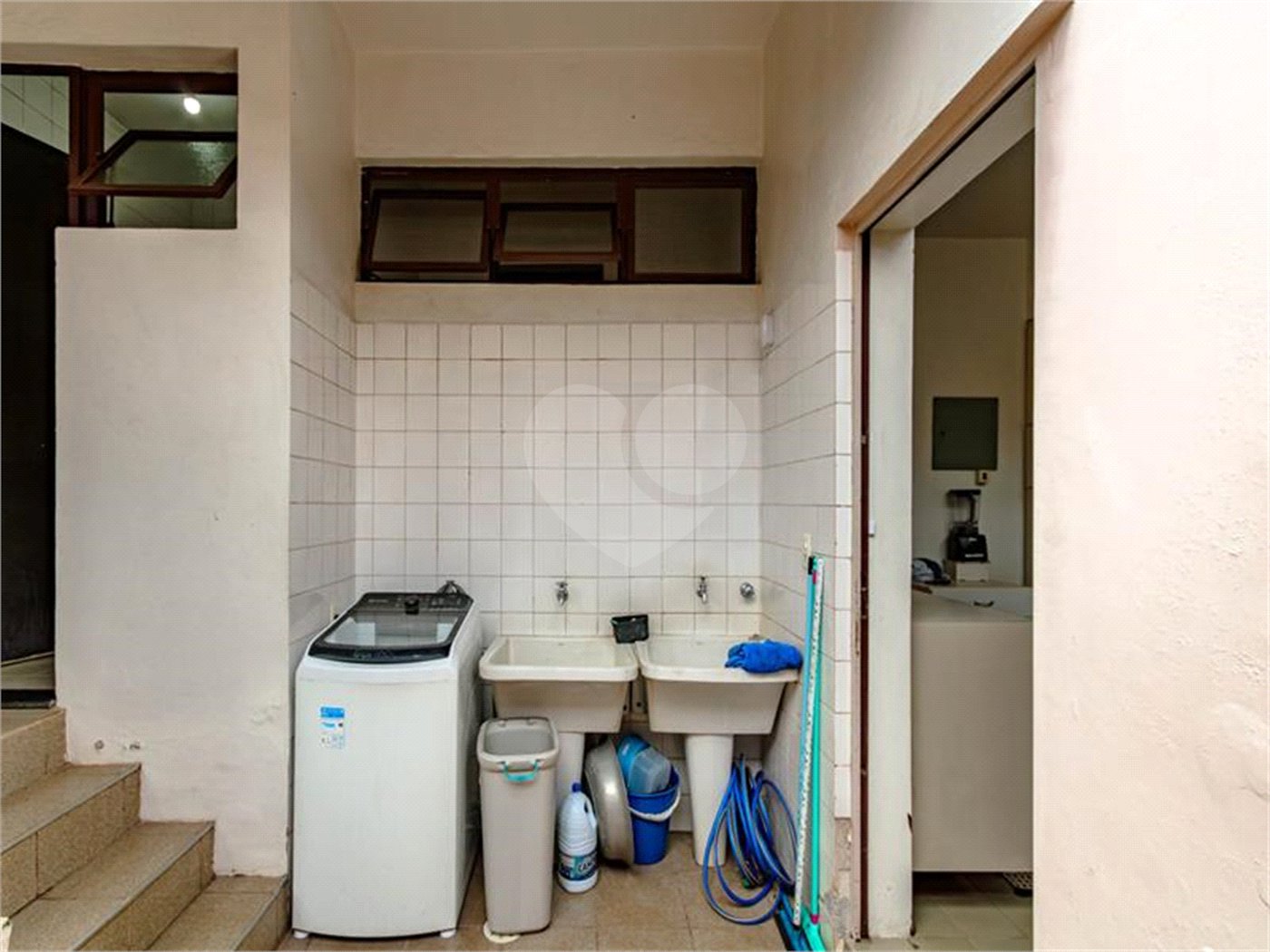 Casa para locação no Jardim da Saúde – São Paulo Imóvel amplo e elegante, com 360 m² de área construída em terreno de 400 m²
