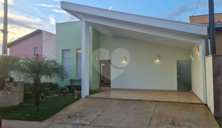 Casa à venda com 3 quartos, sendo 1 suíte, em Parque Fehr, São Carlos, SP