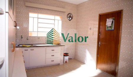 Casa à venda com 3 quartos, sendo 1 suíte,  em Núcleo Residencial Silvio Vilari, São Carlos, SP
