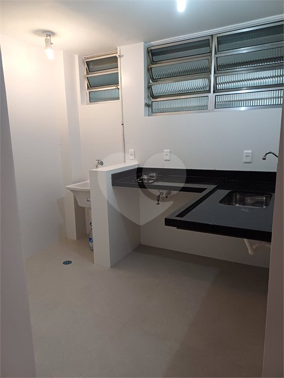 Apartamento com 77m² e 2 dormitórios próximo a Paulista e Metrô Trianon-Masp.