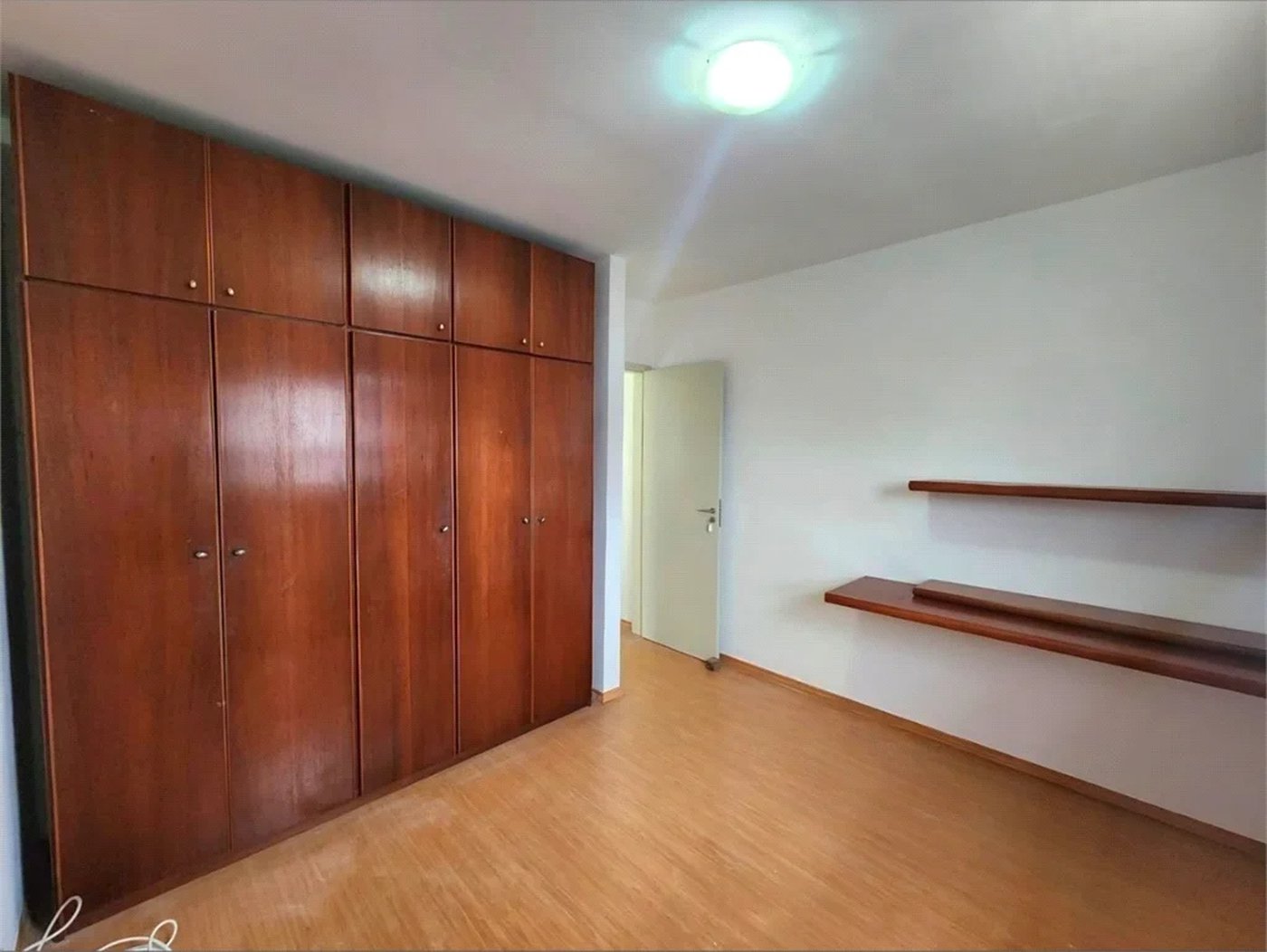 Casa à venda com 3 quartos, sendo 1 suíte,  em Jardim Celeste, São Paulo, SP