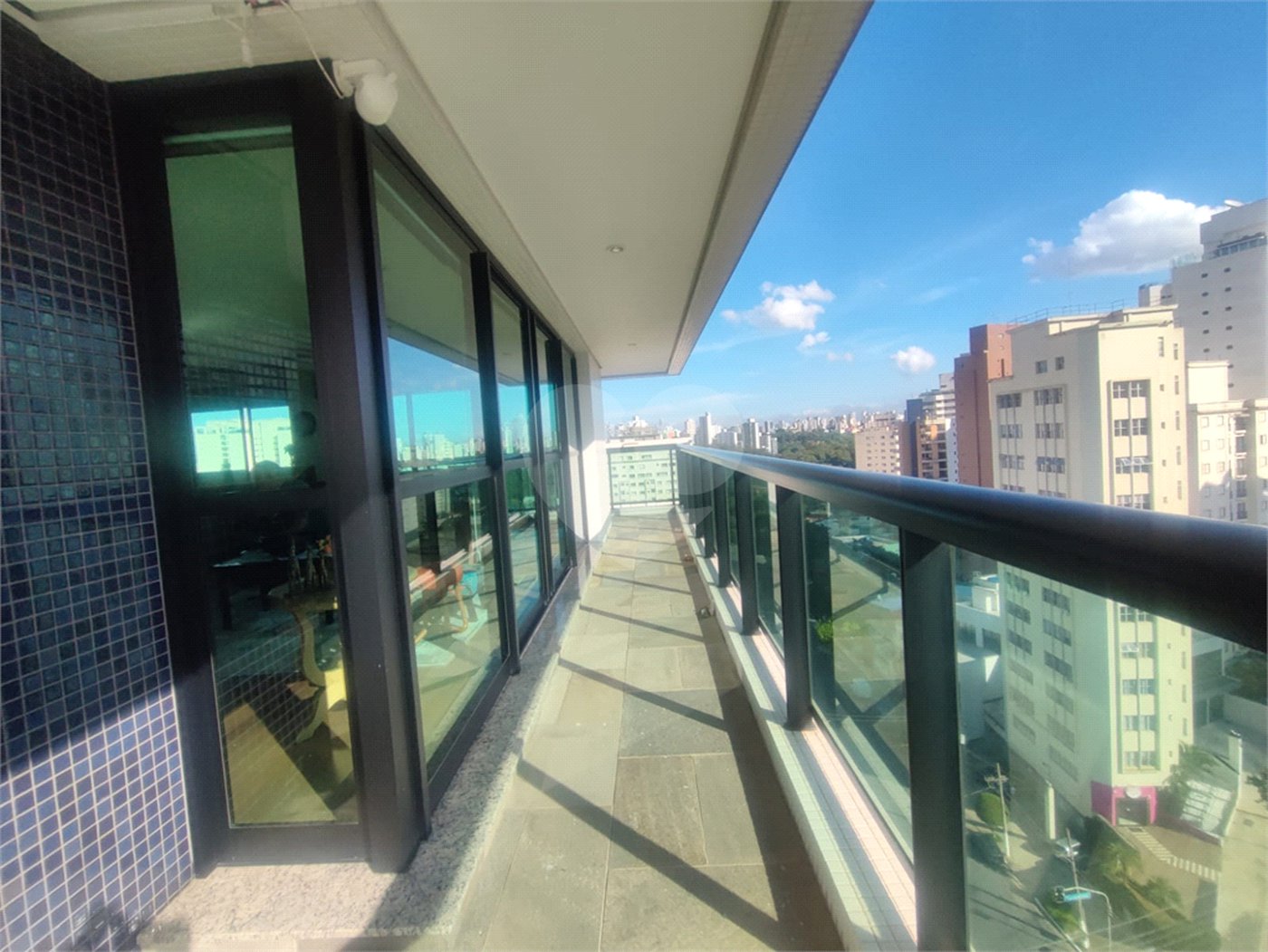 Apartamento à venda com 4 quartos, sendo 3 suítes, em Aclimação, São Paulo, SP