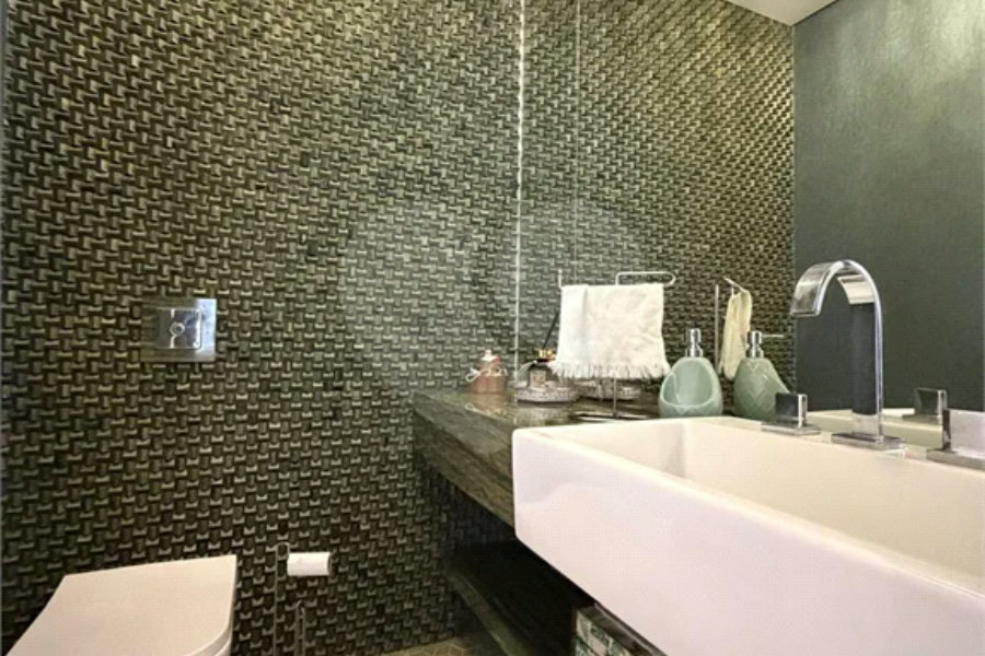 Casa de alto padrão em condomínio exclusivo com 4 suítes