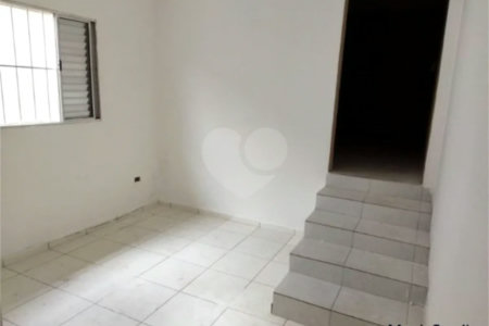 Galpão com 409m² , 10 vagas de garagem , 3 banheiros , 3 salas , à venda na Moóca.