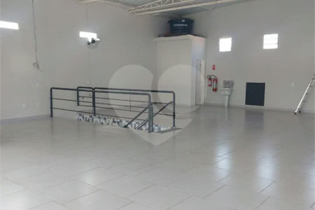 Salão Comercial para locação em Indaiatuba/SP no Bairro Vila Georgina -Fotovoltaica instalada.
