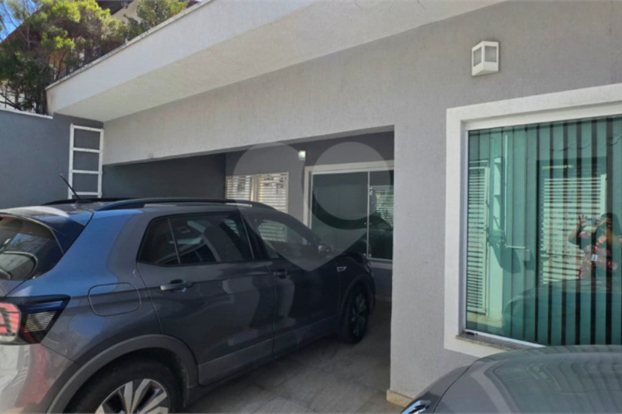 Casa Térrea à venda ou para alugar com 8 quartos, sendo 4 suítes, em Vila Pereira Barreto, São Paulo, SP