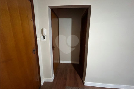 Casa à venda com 4 quartos, sendo 1 suíte, no Centro, Cravinhos, SP