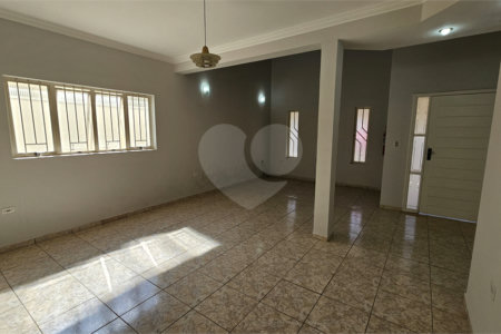 Sobrado à venda com 3 quartos, sendo 2 suítes, em Jardim Rossignatti, Indaiatuba, SP