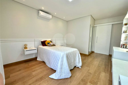 Condomínio à venda com 4 quartos, sendo 3 suítes,  em Bairro da Vossoroca, Sorocaba, SP