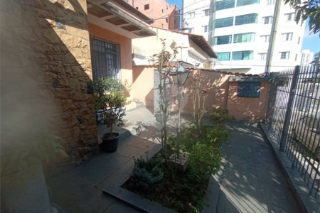 Casa à venda com 3 quartos, sendo 1 suíte,  no Centro, Mogi das Cruzes, SP