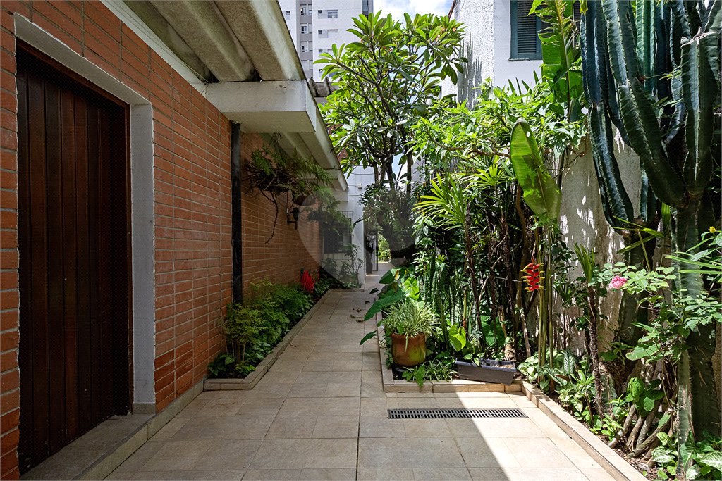 Casa para alugar com 5 quartos, sendo 2 suítes, em Brooklin, São Paulo, SP