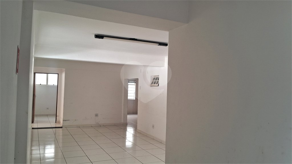 Casa para alugar com 9 quartos, sendo 3 suítes, em Jardim Panorama, Sorocaba, SP