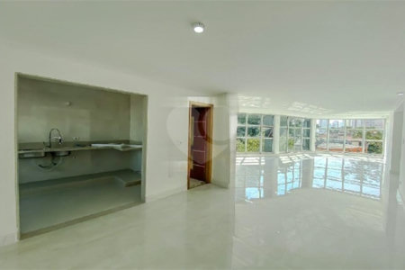 Apartamento com 260m² à venda na Av. Paes de Barros - Recém reformado 100% - Impecável.