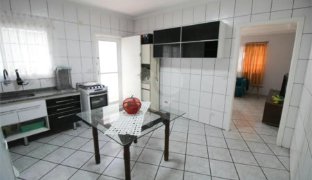Casa à venda com 3 quartos, sendo 1 suíte,  em Vila Regente Feijó, São Paulo, SP