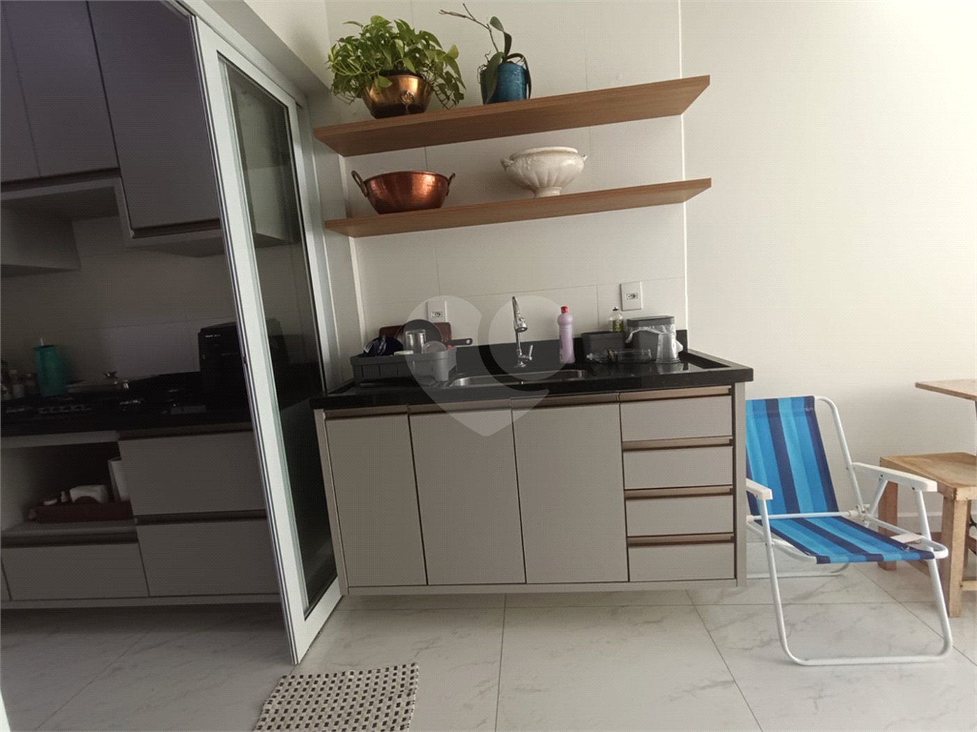 Casa à venda com 3 quartos, sendo 1 suíte,  no condomínio Ipes 2, Tatuí - SP