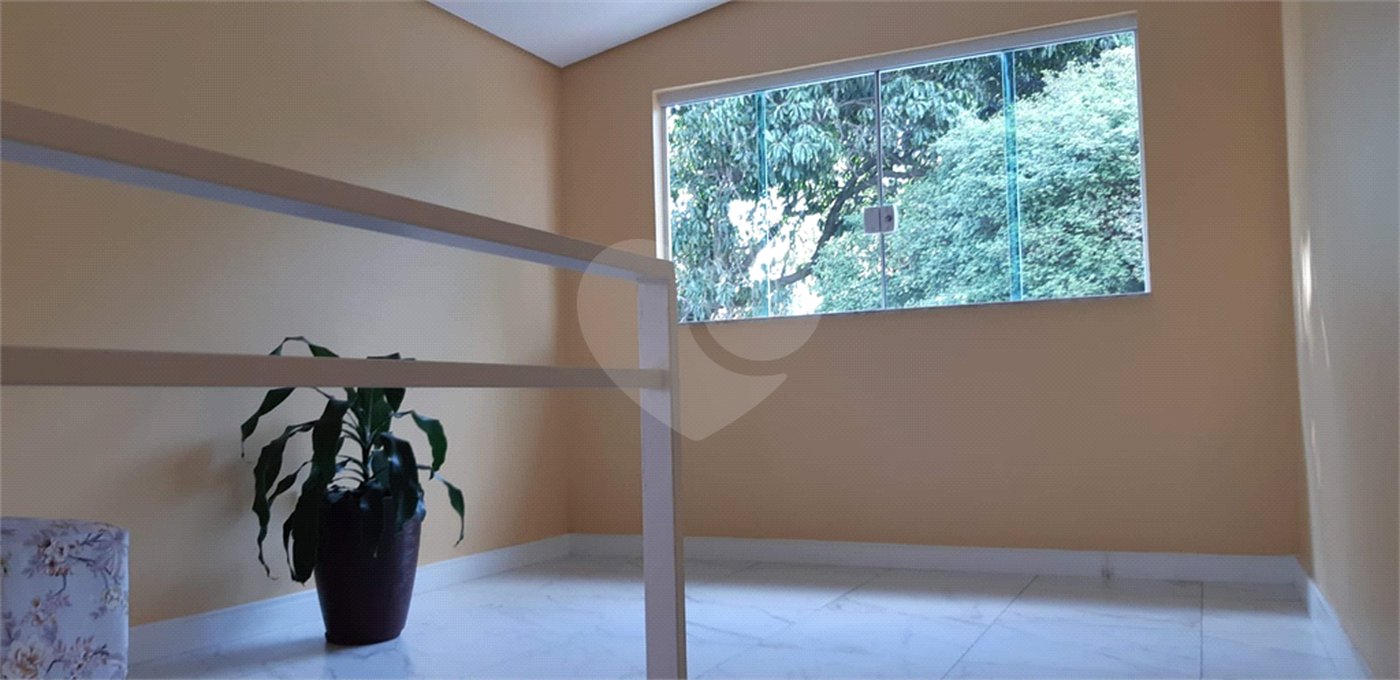 Casa à venda com 3 quartos, sendo 1 suíte, no condomínio Reserva das Flores - Casas, Guarulhos - SP