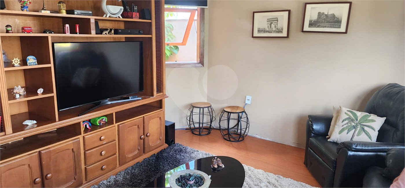 Casa à venda com 4 quartos, sendo 2 suítes, no condomínio Delle Stelle, Louveira - SP
