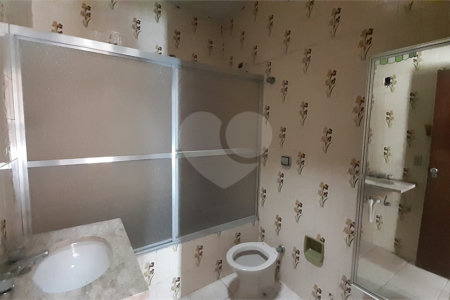 Casa à venda com 3 quartos, sendo 1 suíte, em Alto da Boa Vista, São Paulo, SP