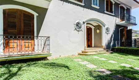 Casa à venda com 5 quartos, sendo 3 suítes,  em Alto da Boa Vista, São Paulo, SP