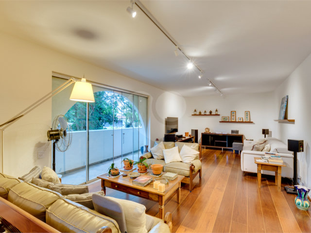 Apartamento à venda com 4 quartos, sendo 2 suítes,  em Granja Julieta, São Paulo, SP