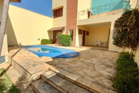 Casa à venda com 3 quartos, sendo 1 suíte, em Vila São José, Itapetininga, SP