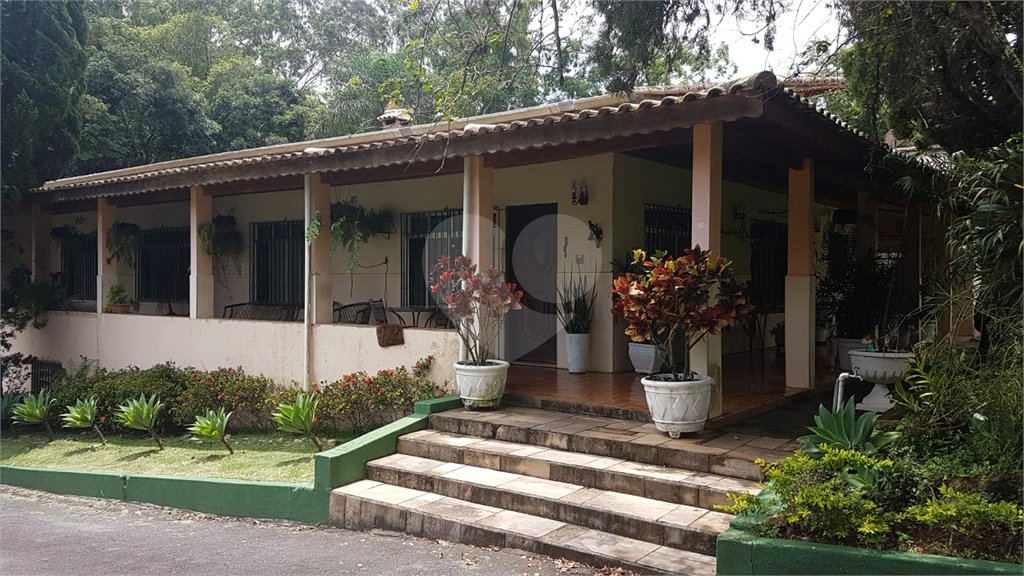 Casa à venda com 5 quartos, sendo 1 suíte, em Serra da Cantareira, Mairiporã, SP