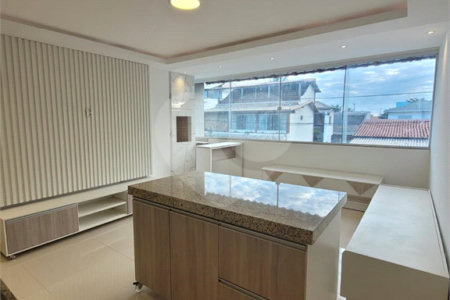 Apartamento para alugar com 2 quartos em Miguel Couto, Cabo Frio, RJ