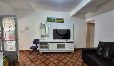 Casa à venda com 3 quartos em Cidade Domitila, São Paulo, SP