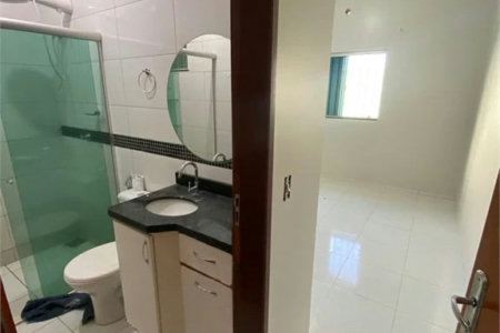 Casa para alugar com 3 quartos, sendo 1 suíte, em Açucena, Balsas, MA
