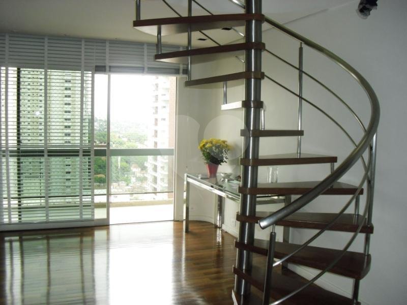 Cobertura à venda com 4 quartos, sendo 3 suítes, em Campo Belo, São Paulo, SP