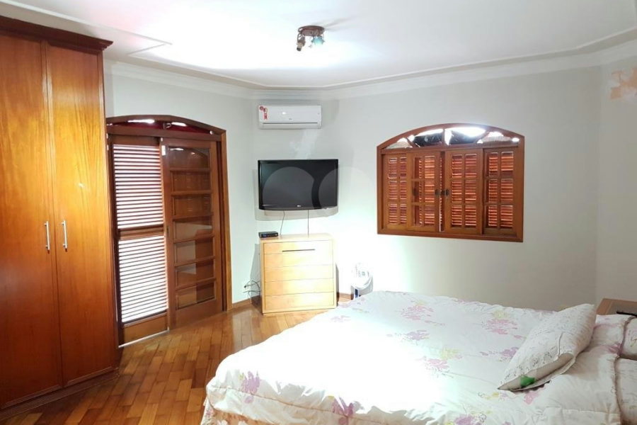 Sobrado à venda com 6 quartos, sendo 2 suítes, em Mandaqui, São Paulo, SP