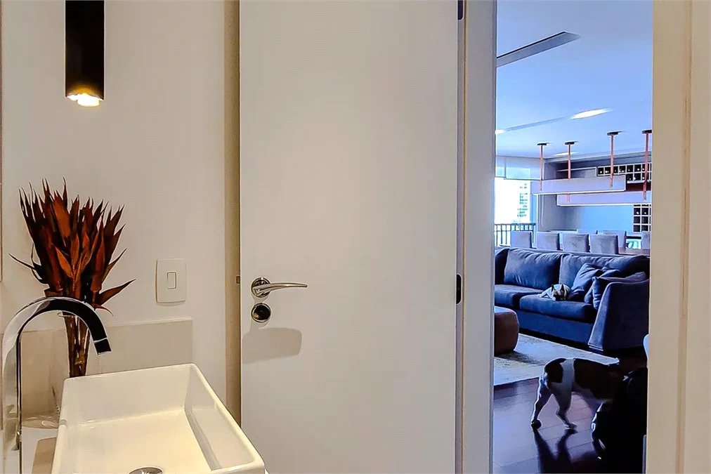 Apartamento à venda com 4 quartos, sendo 3 suítes,  em Vila Romana, São Paulo, SP