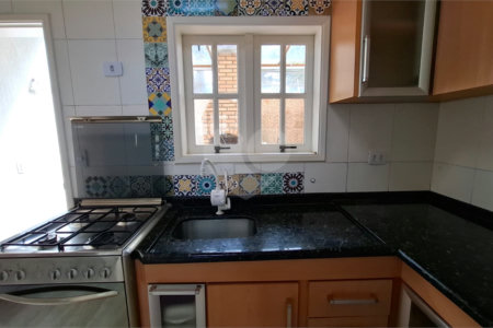 Casa à venda com 2 suítes no condomínio Village Palmas, São Paulo - SP