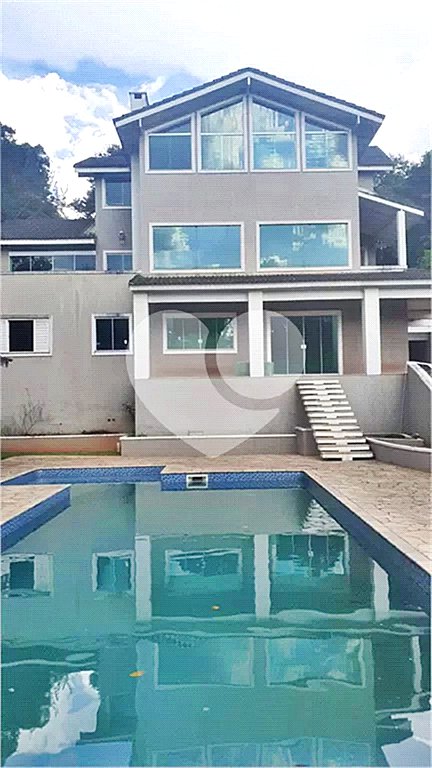 Casa à venda com 3 suítes no condomínio Sausalito, Mairiporã - SP