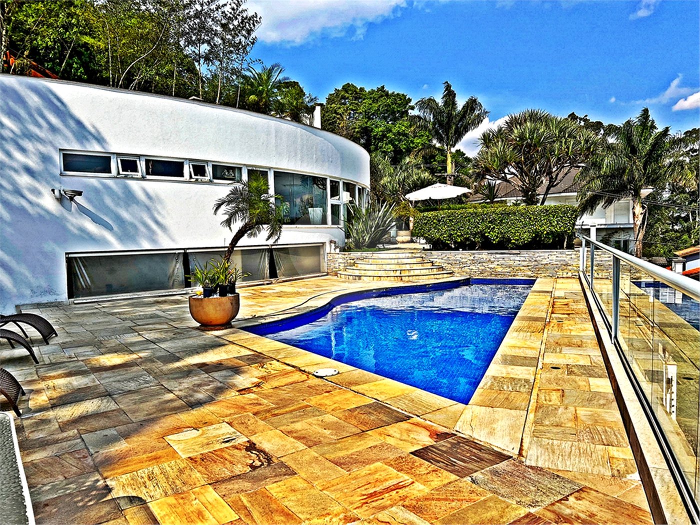 Casa à venda com 4 suítes no condomínio Residencial Jd. Ibiratiba, São Paulo - SP