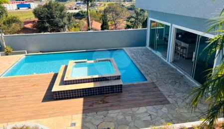 Casa à venda com 3 suítes no Centro, Bom Jesus dos Perdões, SP
